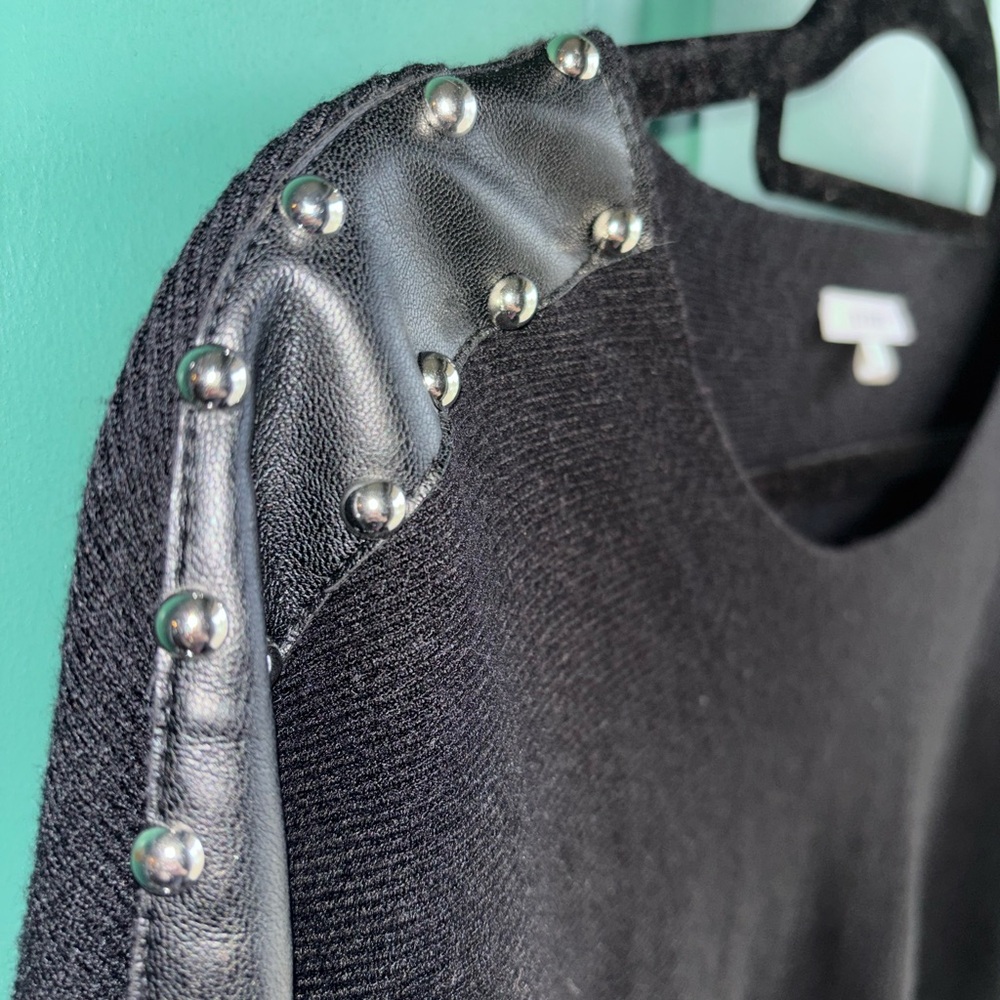Sioni XL lightweight Black knit top faux-leather panels / metallic studs - Picture 3 of 8